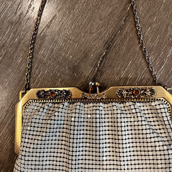 Vintage 1950-1960s WHITING & DAVIS White Metal Mesh Evening Shoulder Bag… - Picture 2 of 7